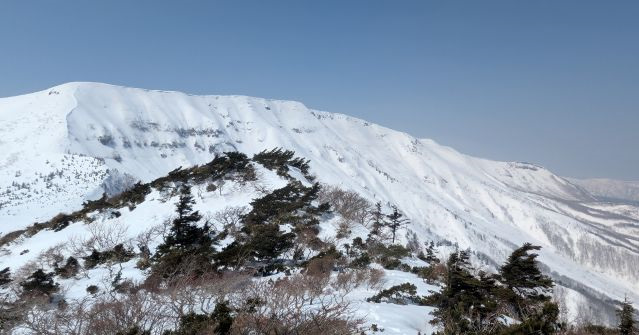 雪の水引入道 雪の水引入道